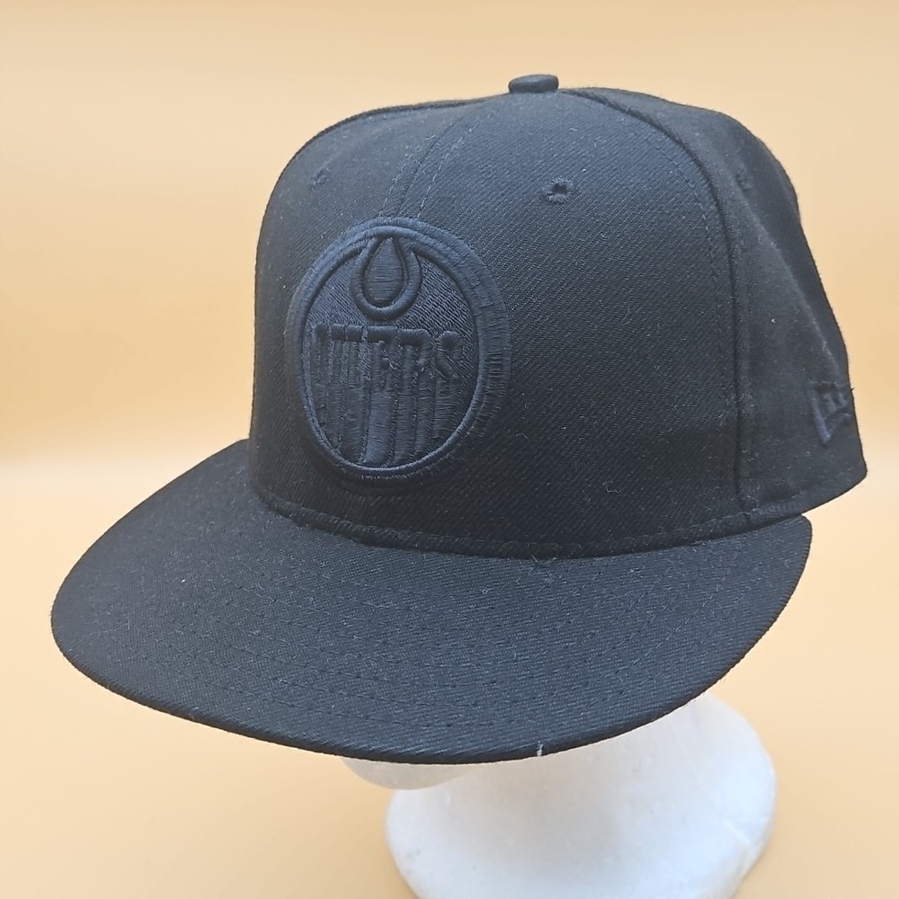 Edmonton Oilers Hat Cap New Era Fitted Size 7 1/4 59Fifty All Black Hockey NHL